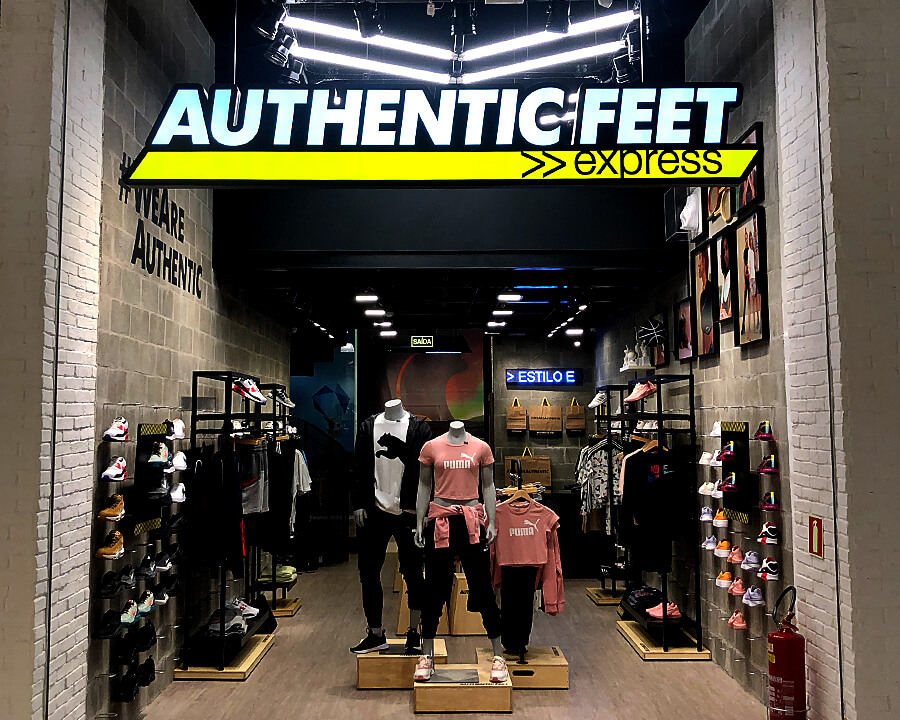 puma authentic feet